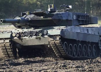 Zelenski: La vía más fácil de terminar la guerra es ceder territorio a Rusia
