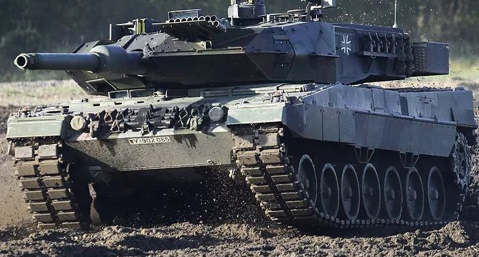 Zelenski: La vía más fácil de terminar la guerra es ceder territorio a Rusia