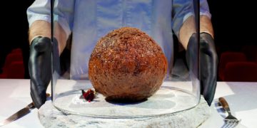 Científicos presentan una albóndiga de carne de mamut