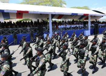 Presidente Abinader asiste a Tedeum por 179 aniversario de la Batalla 30 de Marzo y encabeza desfile cívico-militar y policial