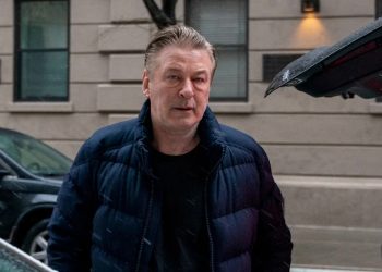 La fiscal del caso “Rust” renunció y nombró a dos abogados para hacerse cargo del juicio contra Alec Baldwin