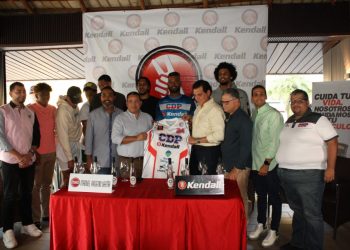CDP presenta un trabuco de equipo con miras al venidero Torneo de Baloncesto Superior de Santiago