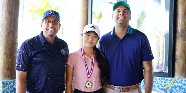 Camila Yoo y Javier Gubern dominan parada del Tour Juvenil de Fedogolf