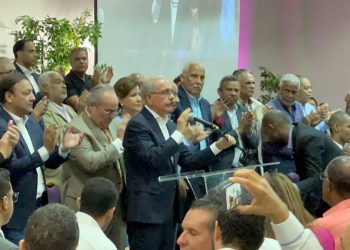 Danilo ve acusaciones de corrupción como parte de proyecto «reeleccionista»