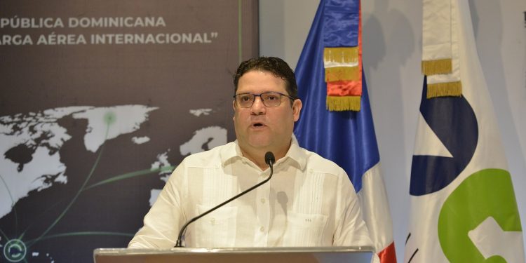 Aduanas y empresas logísticas aúnan esfuerzos para hacer del país un hub de carga aérea internacional