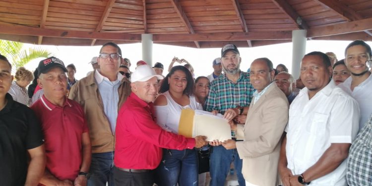 Programa de crecimiento del Grupo de Los 100 integra cientos de nuevos miembros en Constanza