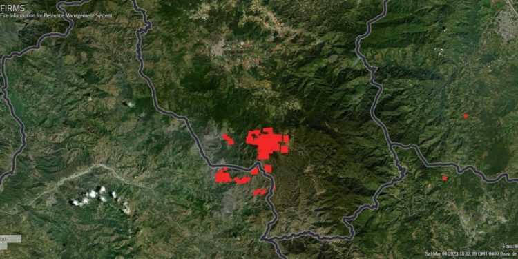 Medio Ambiente: Incendio forestal en Valle Nuevo estaría neutralizado en las próximas horas