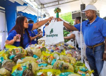Inespre inicia ventas combos de habichuelas con dulce en Feria Agropecuaria Nacional 2023