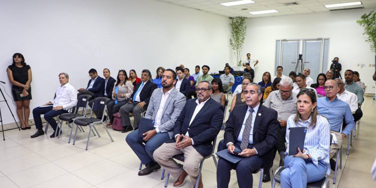 MICM y AIREN estudiarán viabilidad financiera de proyectos de 10 industrias de la región Norte