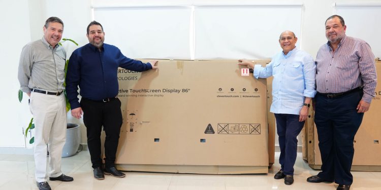 INFOTEP recibe 60 pizarras inteligentes donados por empresa radicada en Dinamarca