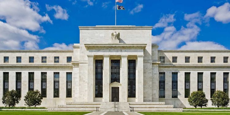 La Reserva Federal de EE.UU. sube los tipos de interés otros 0,25 puntos a pesar de la fragilidad bancaria
