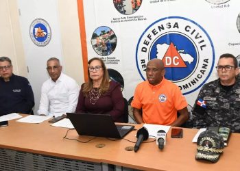 Gobernadora Rosa Santos y Defensa Civil reúnen entidades para coordinar Operativo Semana Santa 2023