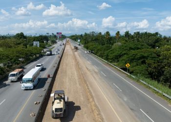 Ascención documenta bases legales y costos de transformación de la autopista Duarte