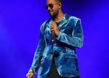 Romeo Santos con tercera función de “Fórmula Vol. 3: La Gira” al Coliseo de Puerto Rico