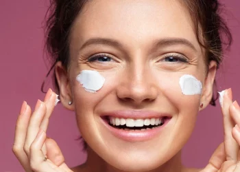 ¿Cada cuánto hay que echarse crema hidratante?