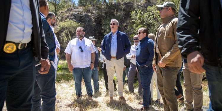 Presidente Abinader anuncia plan de acción para regenerar zonas afectadas por incendios en Valle Nuevo y todo el país