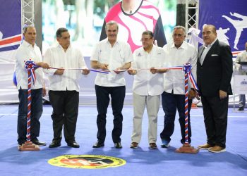 Abinader inaugura Pabellón de Wushu y canchas de baloncesto en el Centro Olímpico