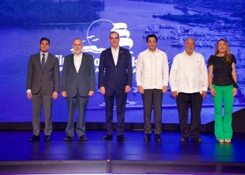 Presidente Abinader llama países del Gran Caribe, a trabajar de manera unificada para solución conjunta a la crisis del sargazo