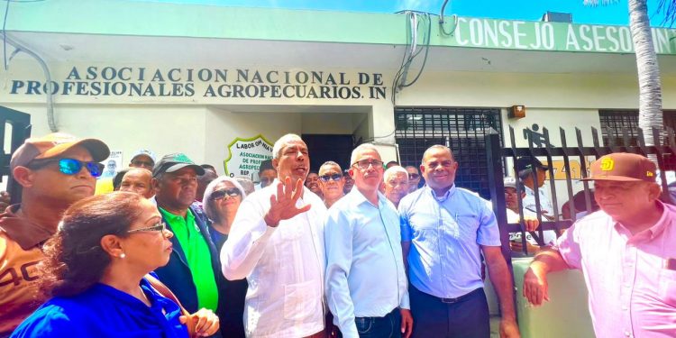 Agrónomos acuden masivamente al local del ANPA en apoyo a nuevas autoridades