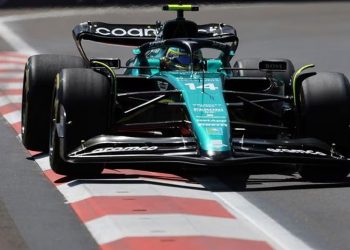 El DRS de Alonso desespera en una pole accidentada de Leclerc