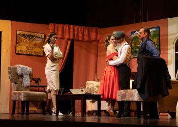 Brenda Sánchez se crece como actriz en obra de teatro