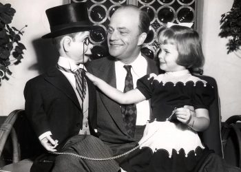La insólita historia del ventrílocuo que desheredó a su famosa hija y dejó todos sus bienes a su muñeco