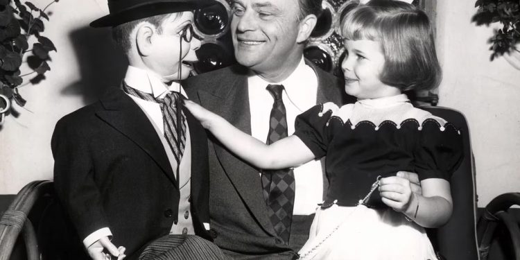 La insólita historia del ventrílocuo que desheredó a su famosa hija y dejó todos sus bienes a su muñeco