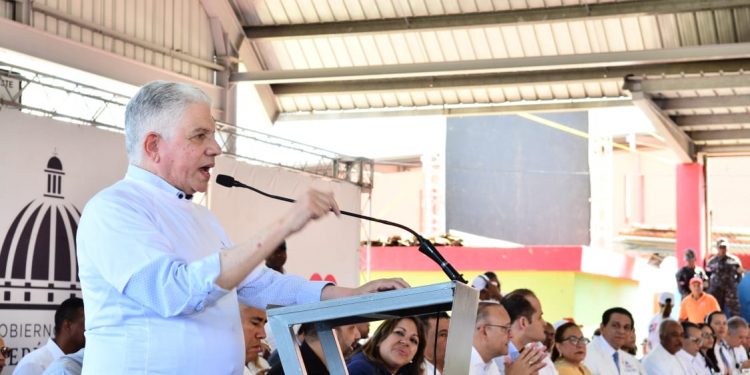 Eduardo Estrella dice que Abinader seguirá gobernando 5 años y medio más