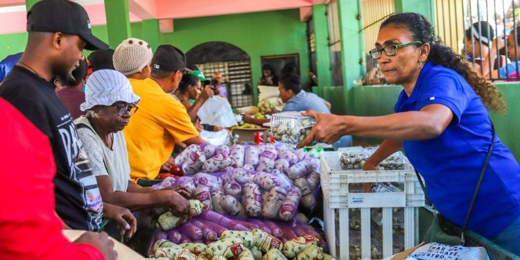 Inespre realizará 62 mercados de productores este miércoles santo con ventas de combos especiales