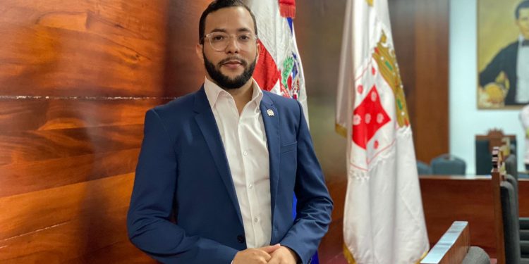 José Torres rinde cuentas por tercera ocasión en su gestión como regidor