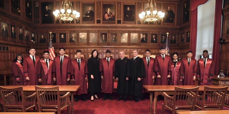 Jueces del TC dominicano son recibidos en Corte de Apelaciones y el Senado de NY
