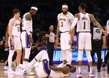 Agresión en los testículos y expulsión: el nuevo cruce entre LeBron James y Dillon Brooks que da que hablar en la NBA