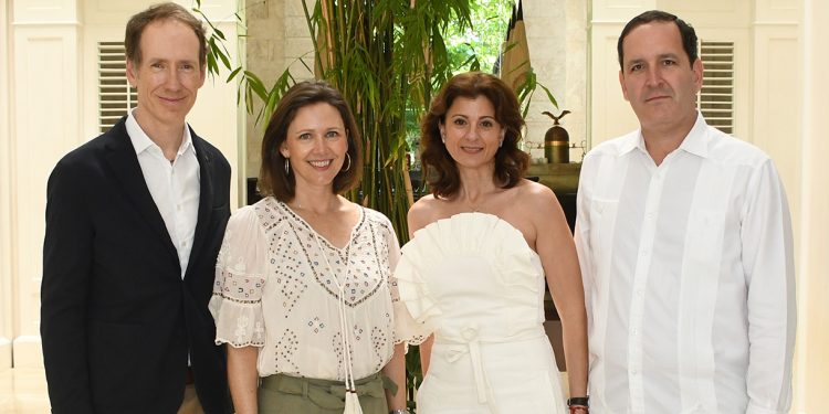 Álvarez & Sánchez y Familia Torres realizan almuerzo maridaje
