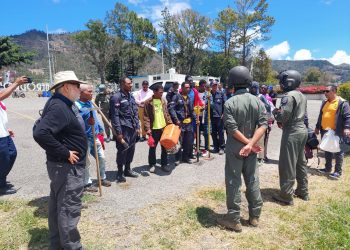 Medio Ambiente y otros organismos del Estado intensifican labores contra incendios en el  Parque Nacional José del Carmen Ramírez; quedan cuatro siniestros en RD