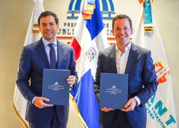 Propeep e Intrant firman convenio para promover la educación y la seguridad vial en jornadas “Primero Tú”