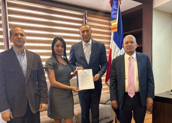 Entregan al Senado de RD proyecto sobre declaración de paz y cese de guerras