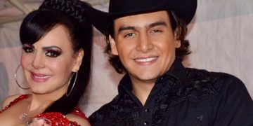 Cómo Maribel Guardia se enteró de la muerte de su hijo: “Esperé a que saliera del teatro y que pudiera cenar… está destrozada”