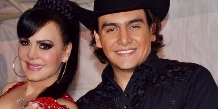 Cómo Maribel Guardia se enteró de la muerte de su hijo: “Esperé a que saliera del teatro y que pudiera cenar… está destrozada”