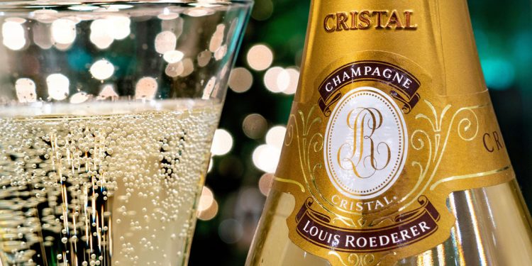 Bloomberg: El champán está superando al oro y al S&P 500