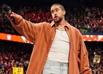 Bad Bunny compartió fotos de las heridas que le dejó su lucha en WWE Backlash