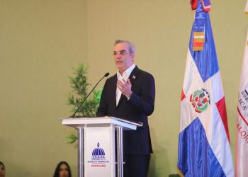 Presidente Abinader advierte en su gestión de Gobierno no se flexibilizarán medidas de transparencia, control y auditorías en tiempos de elecciones