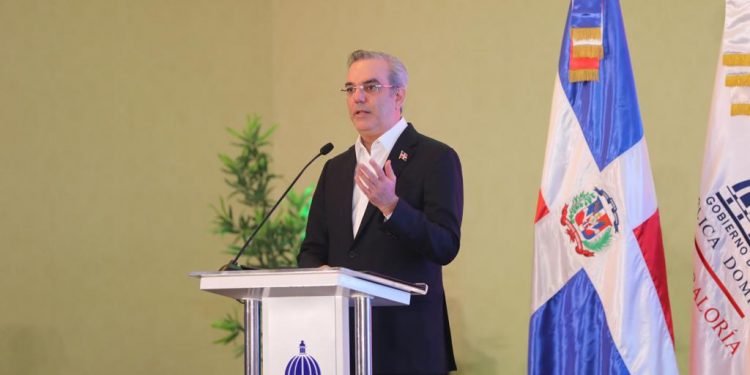 Presidente Abinader advierte en su gestión de Gobierno no se flexibilizarán medidas de transparencia, control y auditorías en tiempos de elecciones