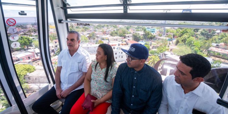 Presidente Abinader inaugura en Los Alcarrizos el teleférico más moderno por su velocidad y potencia