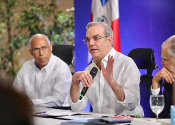 Abinader participa en taller que desarrolla Medio Ambiente con la Coalición para la Defensa de las Áreas Protegidas