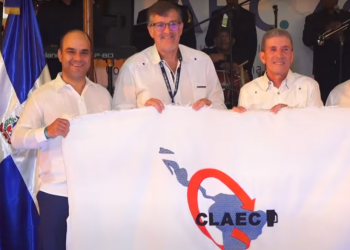 Piden cargos en tarjetas de créditos por consumos de gasolina deben reducirse a 0.5 %