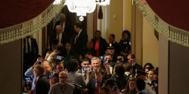 Acuerdo sobre el límite de la deuda de EE. UU. pasa al Senado tras aprobación en Cámara Baja