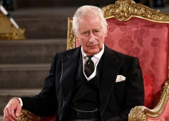 La ceremonia de coronación de Carlos III paso a paso