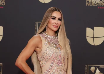 «La que puede, puede», dice Ninel Conde ante críticas por uso de botox (video)