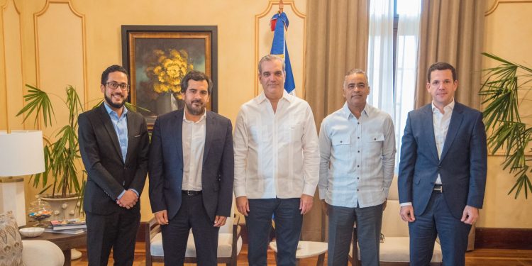 Gobierno dominicano y Waze de Google anuncian colaboración para reducir accidentes de tránsito y tiempos de congestión vehicular