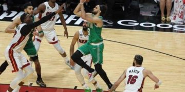 Celtics anota con una décima de segundo y habrá juego 7